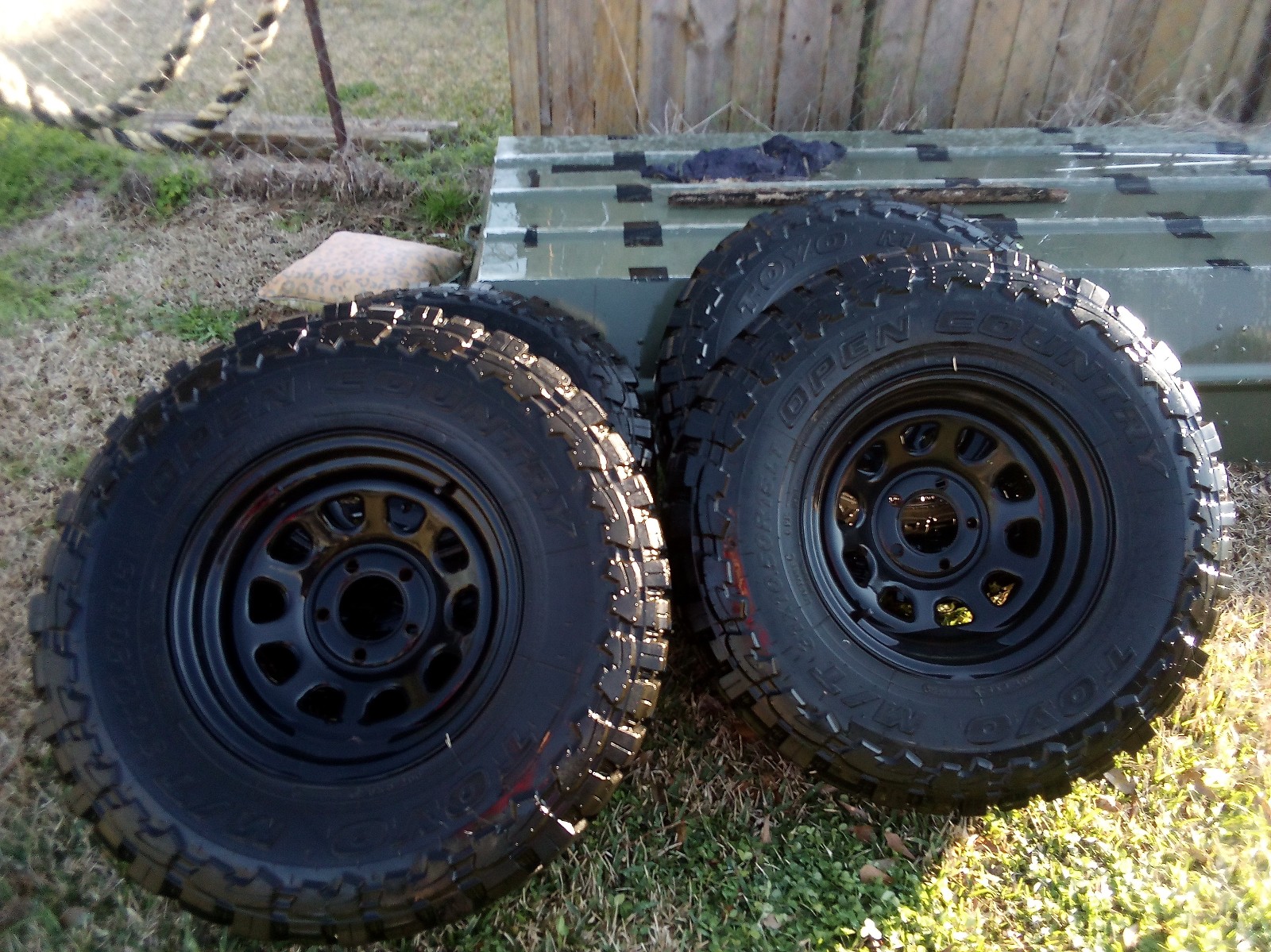 I have 4 Toyo Open Country tires M/T 31*10.50 R15 with pro comp rims