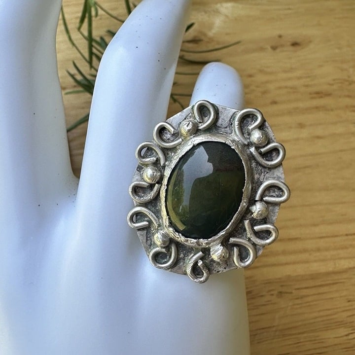 MCM Ring 9.9g Sterling Silver Bloodstone Agate Tribal Band Ring Size 5.5