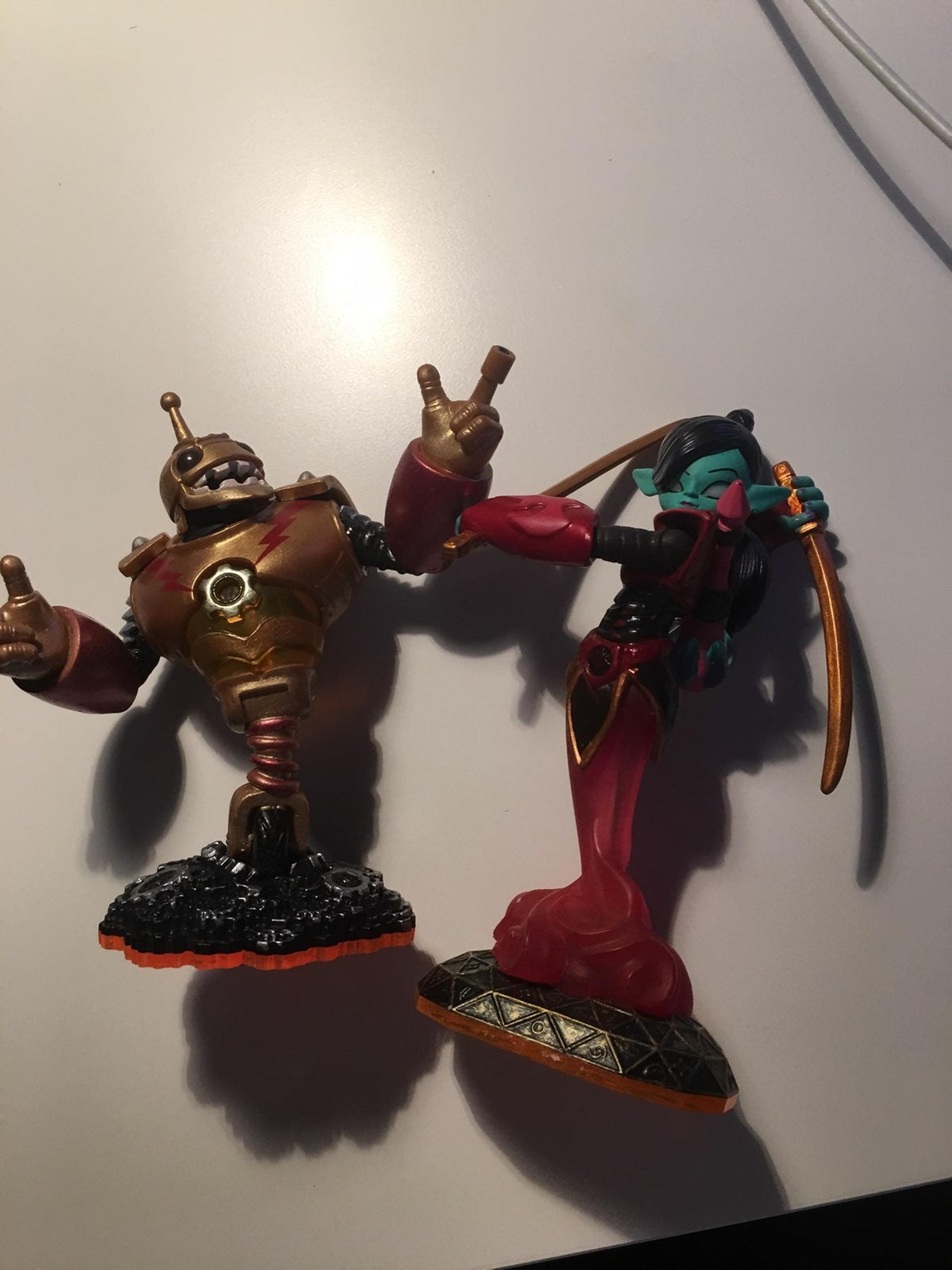 Skylanders Bouncer And Scarlet