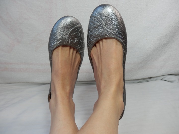 Tory Burch Tumbled Flat 8 M