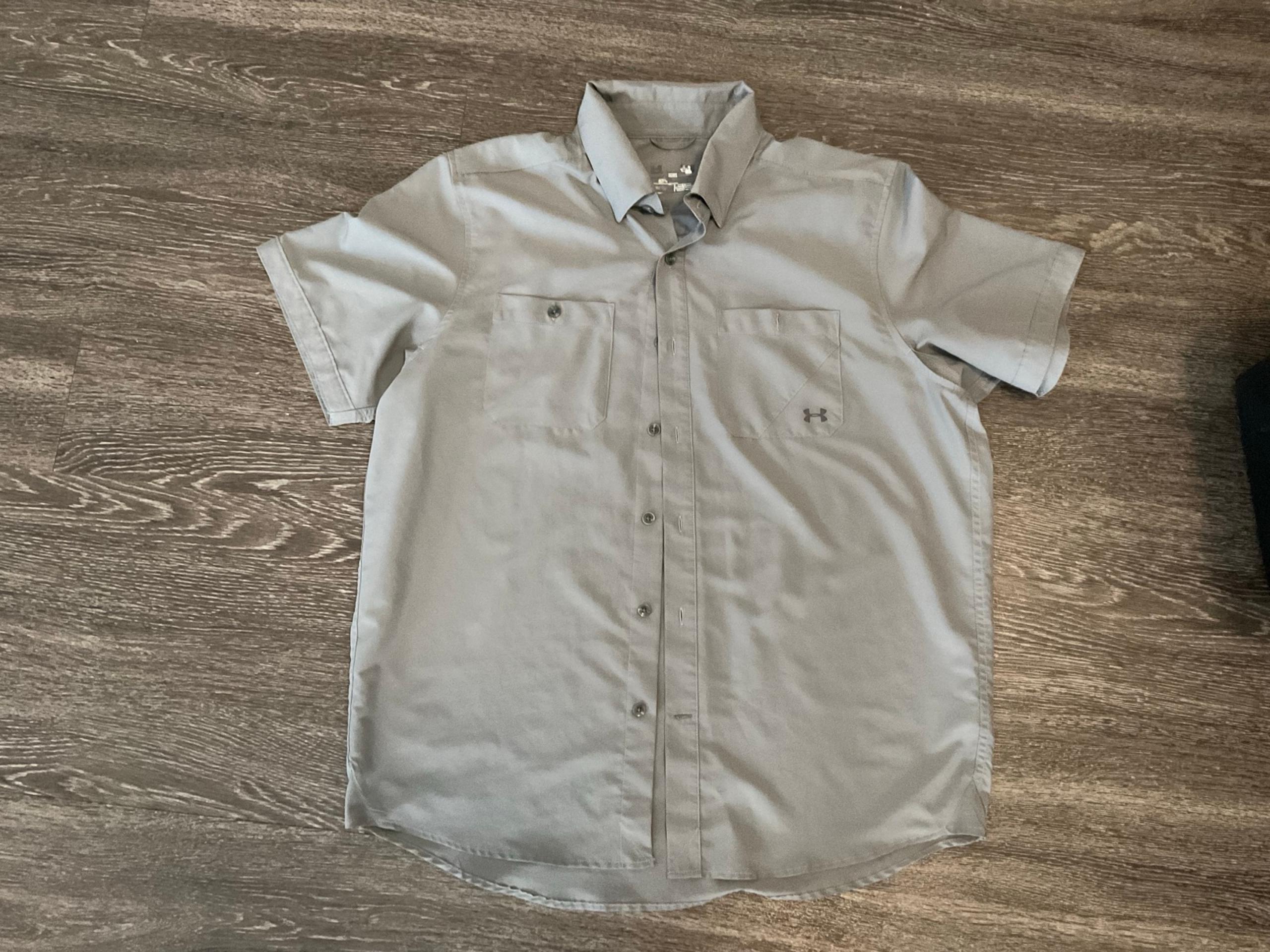 Mens under armour button down shirt L