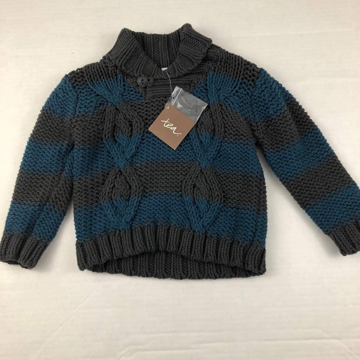 Tea Gray and blue knitted sweater
