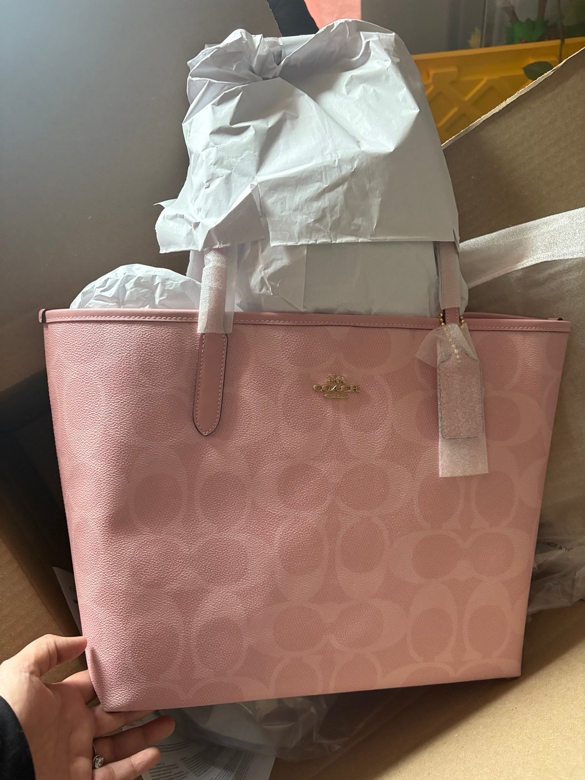Coach city tote pink powder