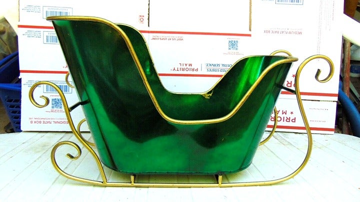 PINE GREEN AND GOLD METALLIC METAL SLELIGH FOR DOLLS OR HOLIDAY DECOR CHRISTMAS
