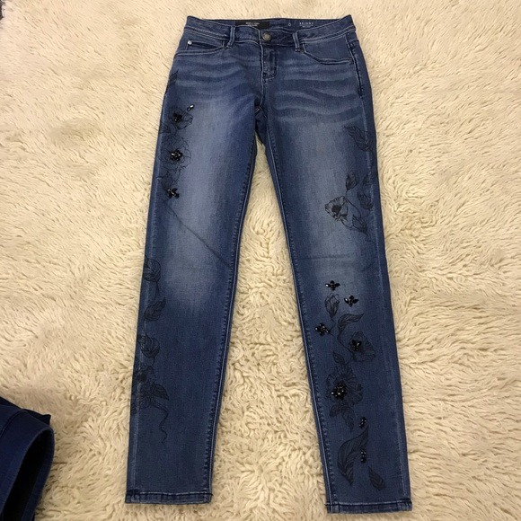 Simply Vera Vera Wang Embroidered Slim Skinny Jeans Mercari