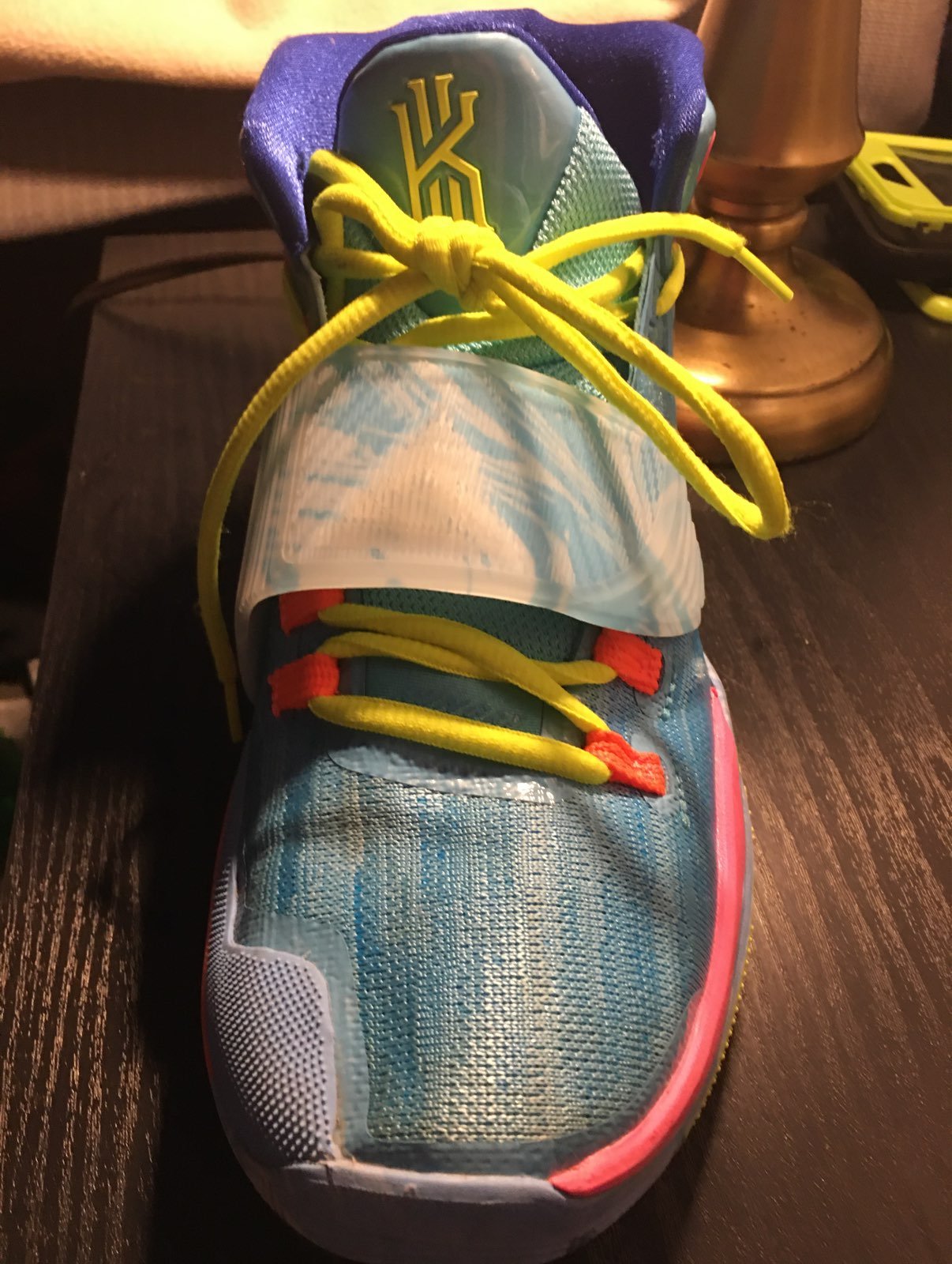 Nike Kyrie 4 Confetti 6.5
