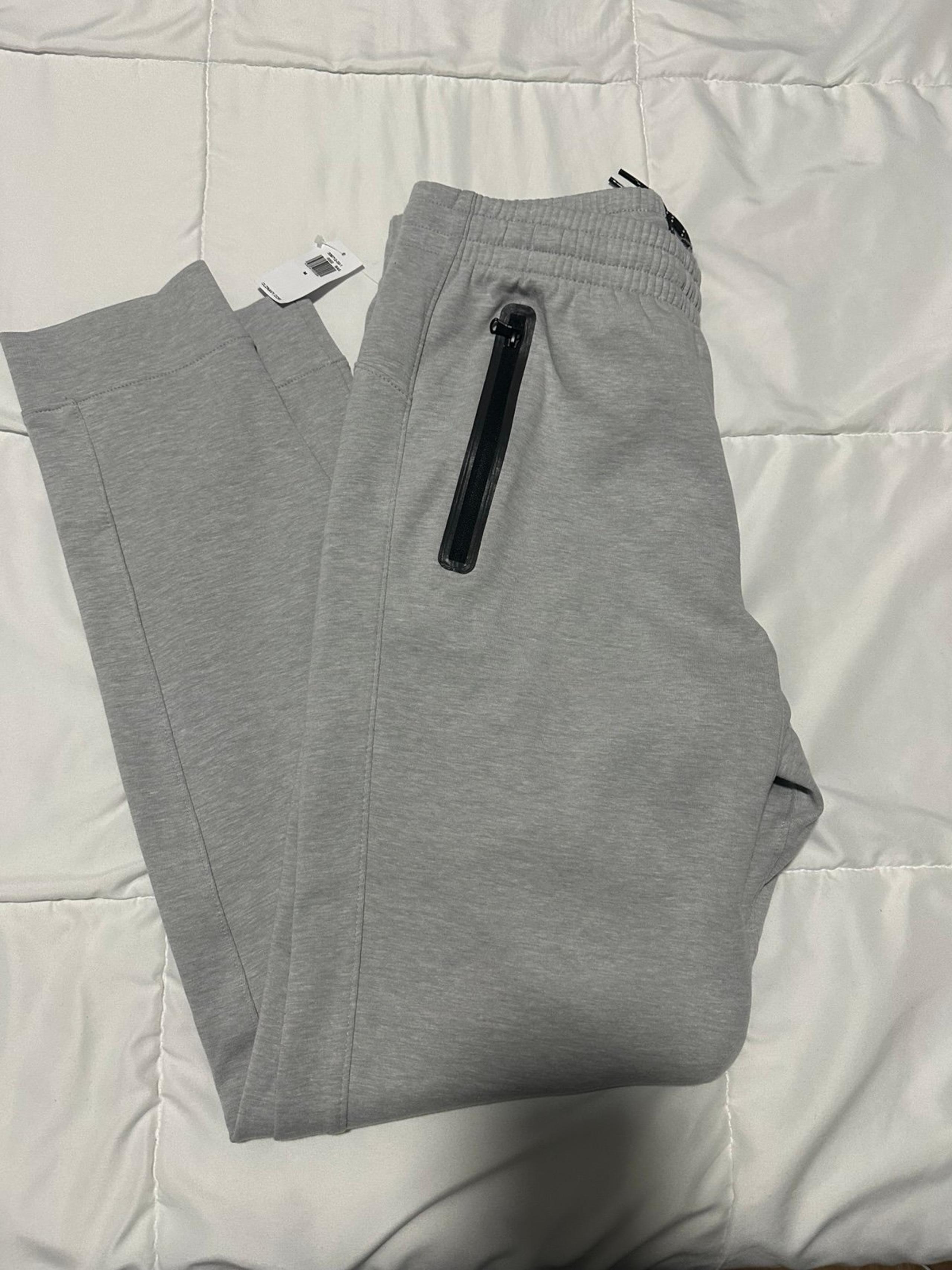 Old Navy Dynamic Fleece Joggers