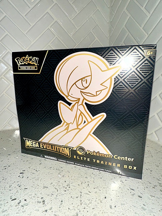 Pokemon Center Exclusive - Mega Evolution - Gardevoir Elite Trainer Box ETB #13