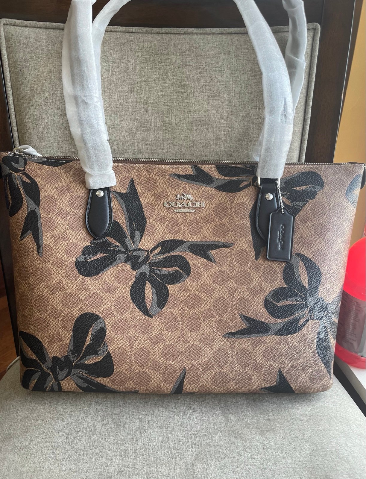 NWT！COACH GALLERY TOTE BAG IN SIGNATURE WITH BOW PRINT（CZ174）fast shipping