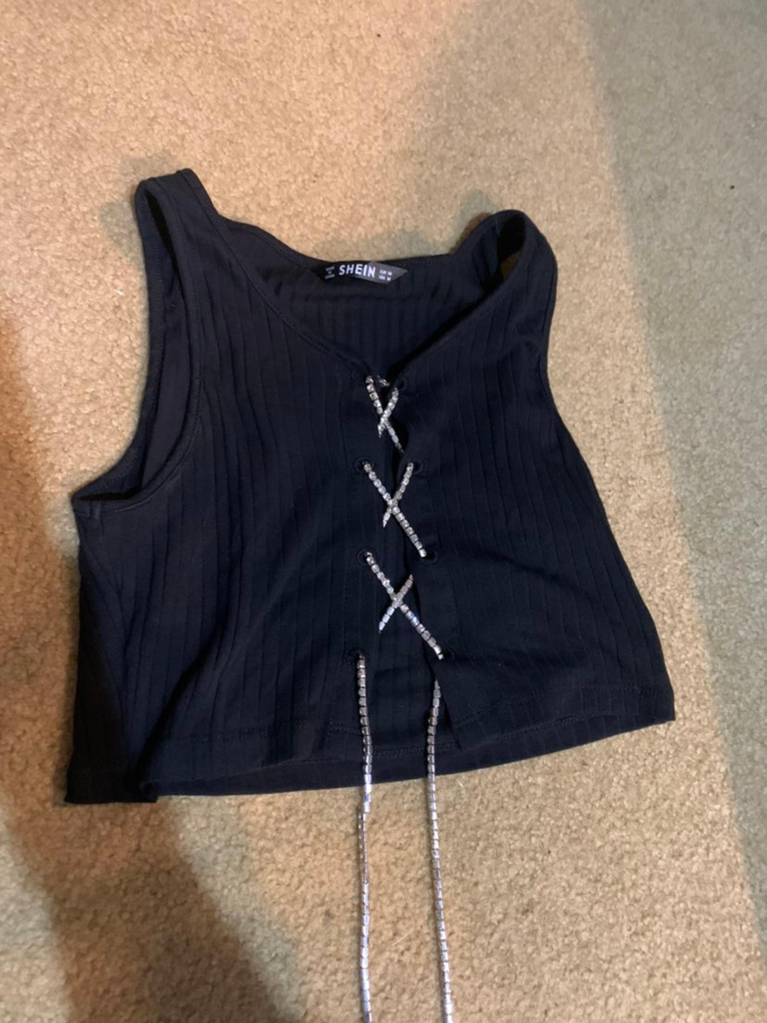 cropped tank top