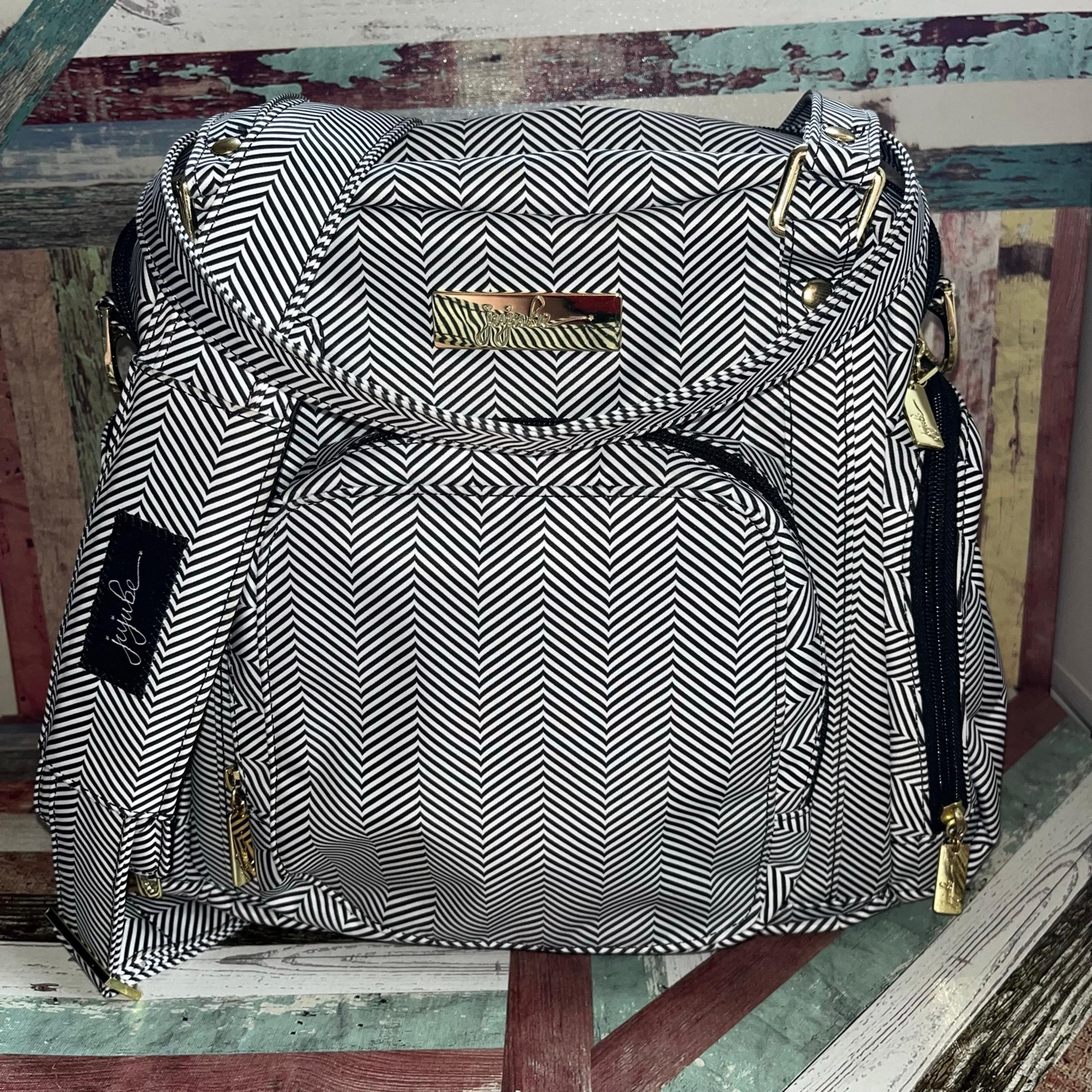 Ju-Ju-BE Be Supplied Pump Baby Diaper Bag EUC Tote/Messenger Black/White Gold