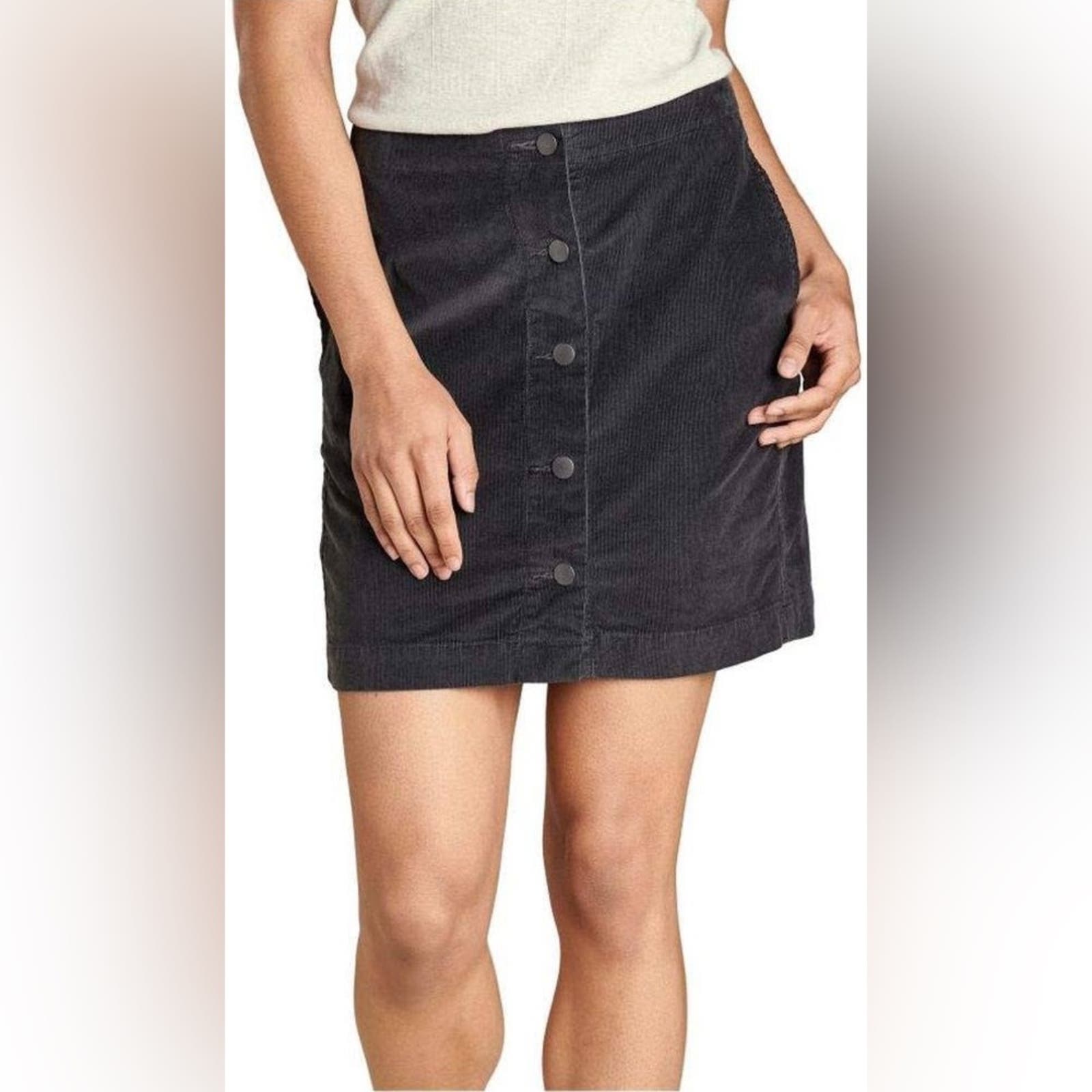 toad co • cruiser cord skirt 4 outdoor charcoal gray black button down