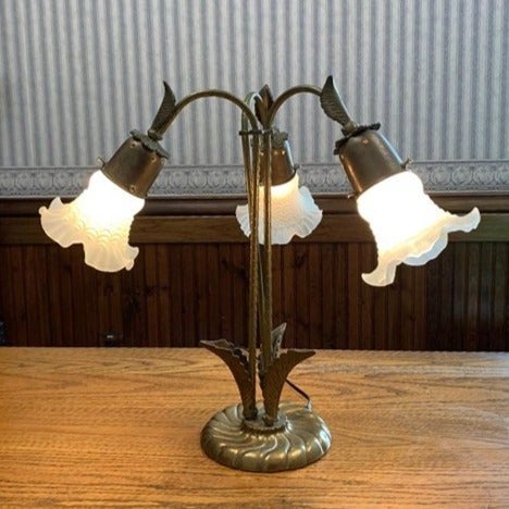 Vintage 3 Light Antique Brass Metal Flower Leaves Table Lamp Glass Globes