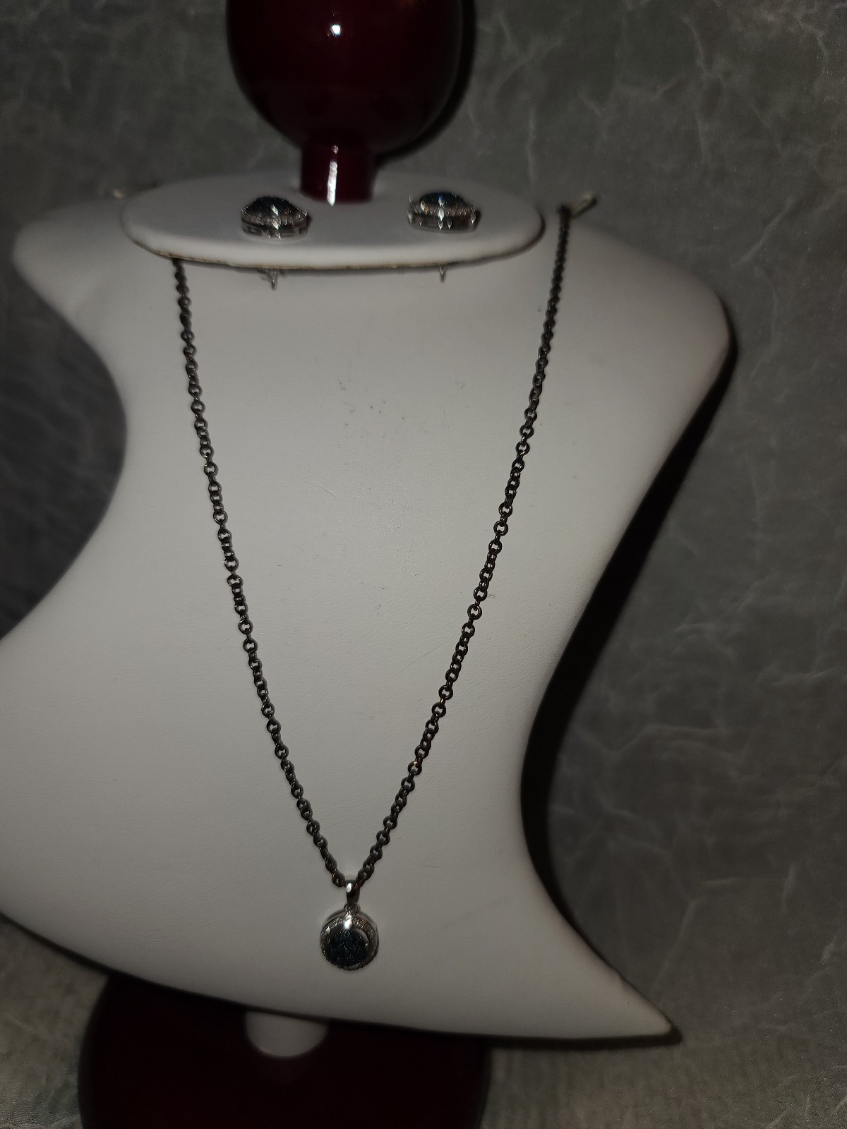 Necklace earring set