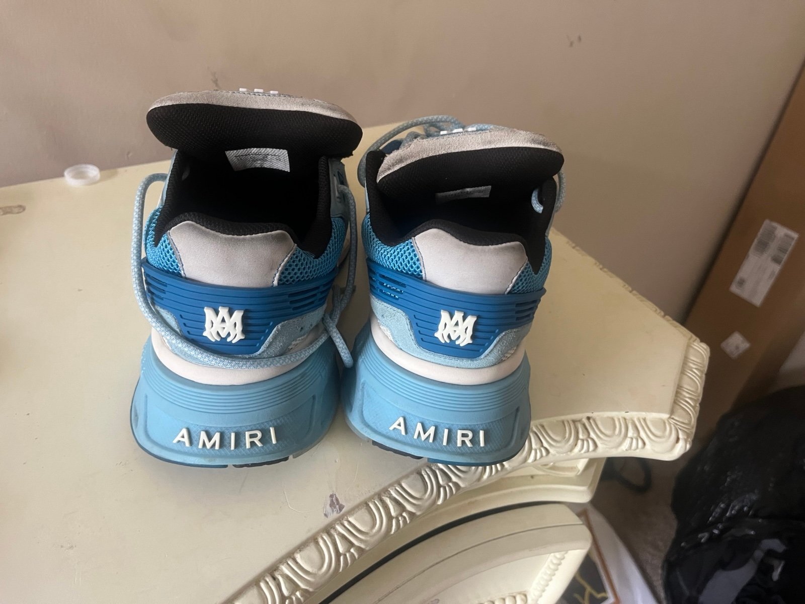 Amiri runners