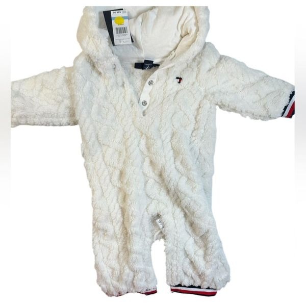 NWT Tommy Hilfiger Baby White Winter Hoodie One Piece- Size 6-9M