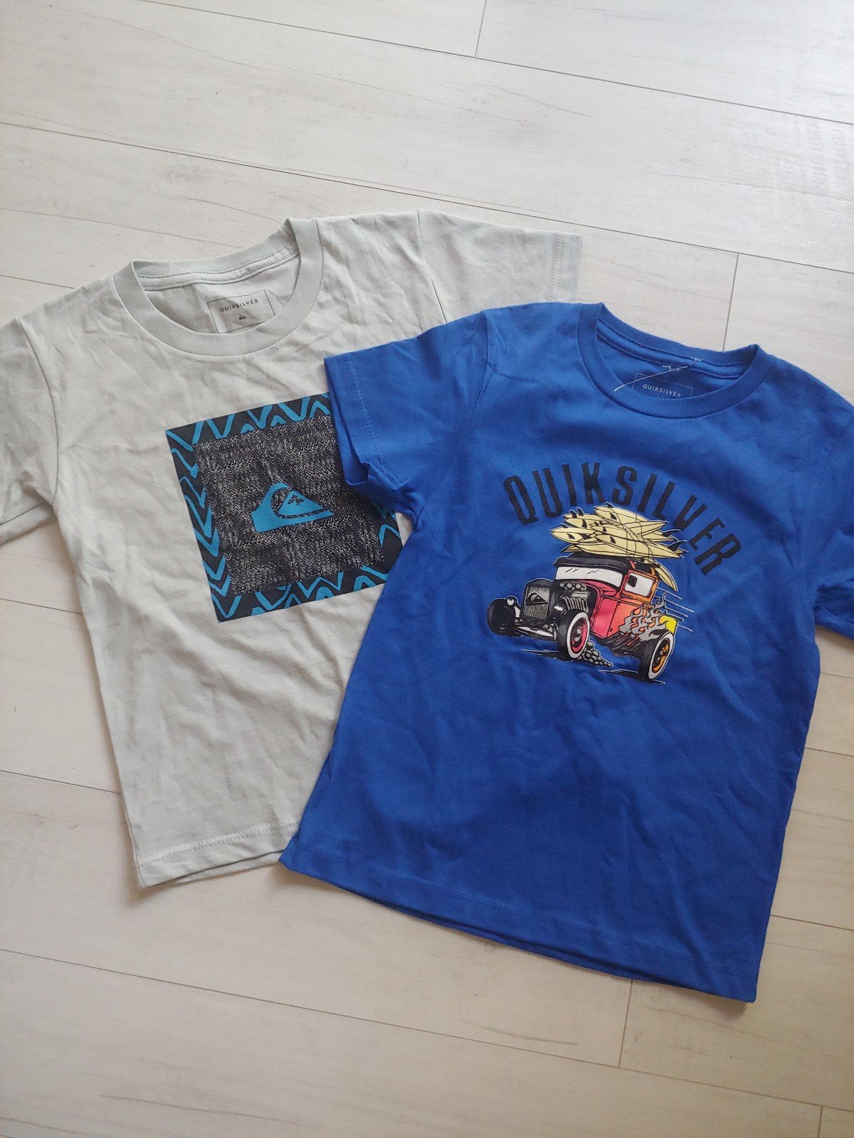 Quiksilver NEW 2pk Graphics Short Sleeve T-Shirts