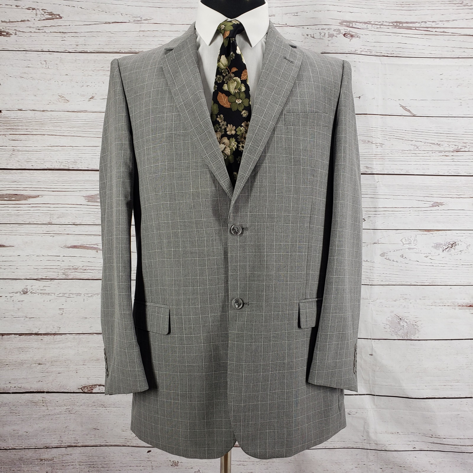 Steve Harvey Celebrity Edition Gray Plaid Double Vent Sportscoat Blazer Size 42L