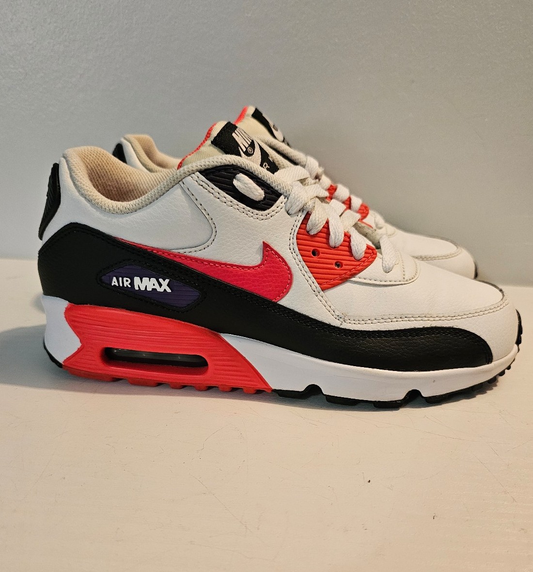 Nike Air Max 90 White Black Pink Sneakers Youth Size 5.5Y