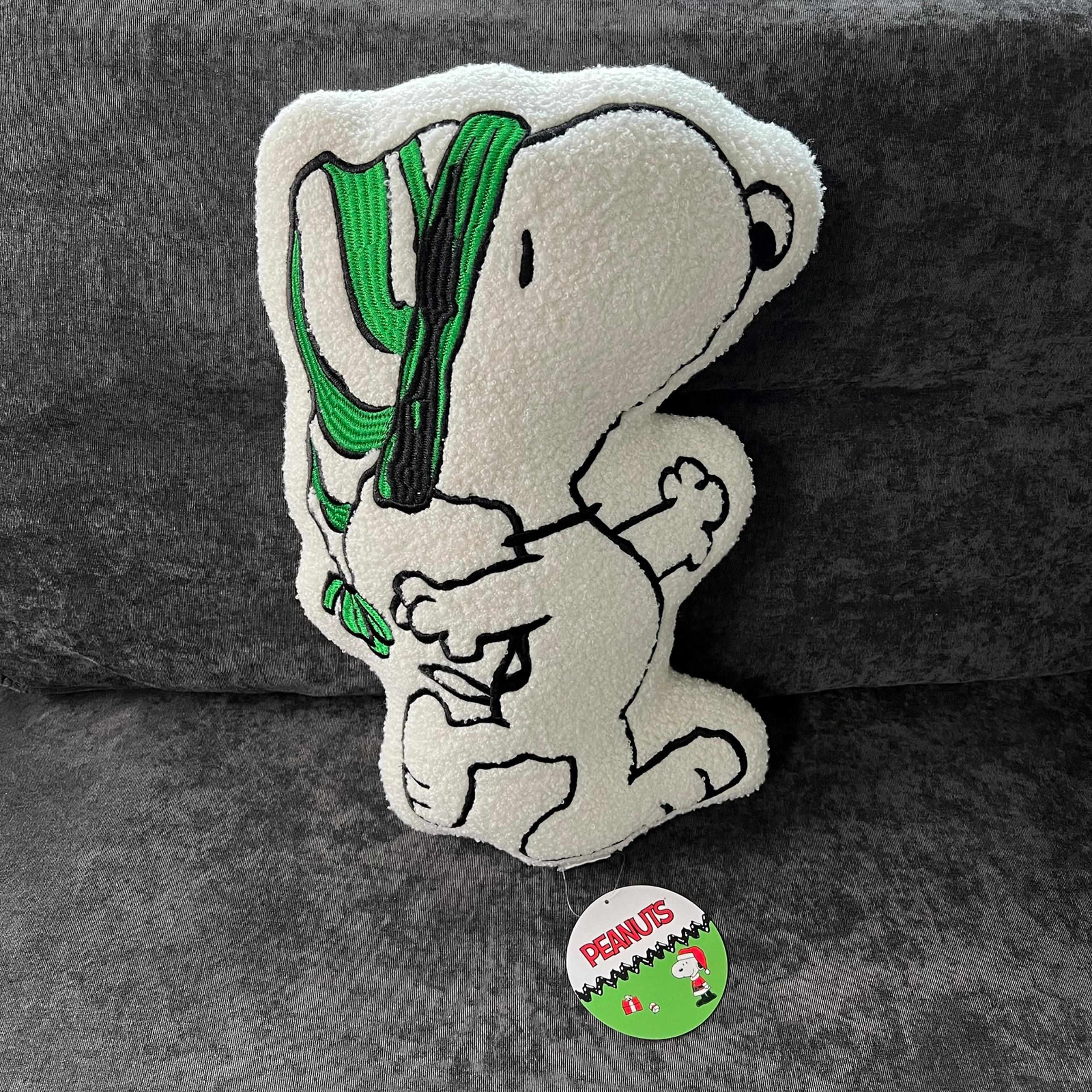 NWT Snoopy Christmas Throw Pillow
