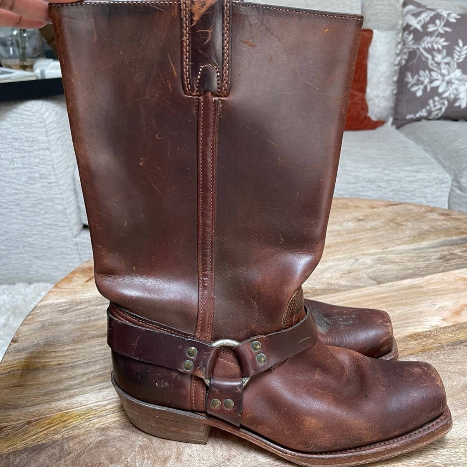 FRYE MENS SQUARETOE HARNESS BOOTS