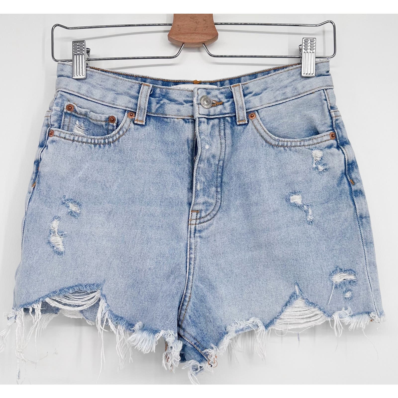 ZARA Women’s The Holiday Blue Distrssed Cut off Shorts Size 2
