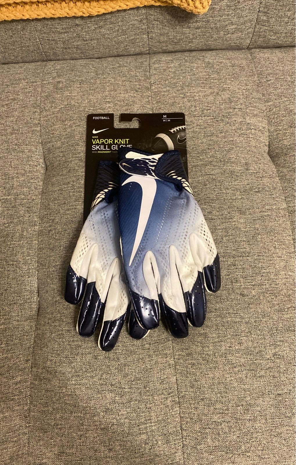 nike gloves