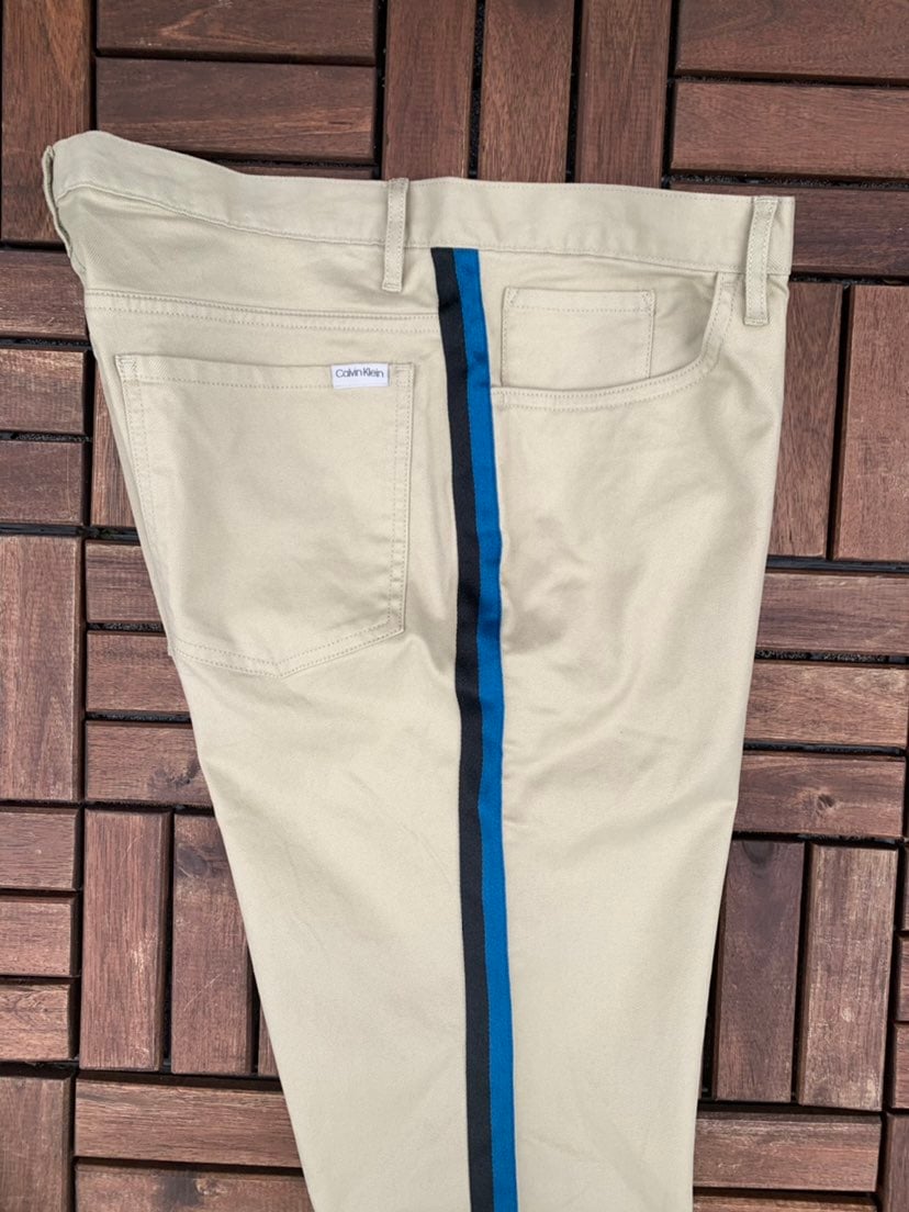 Calvin Klein pin stripe pants sz 33