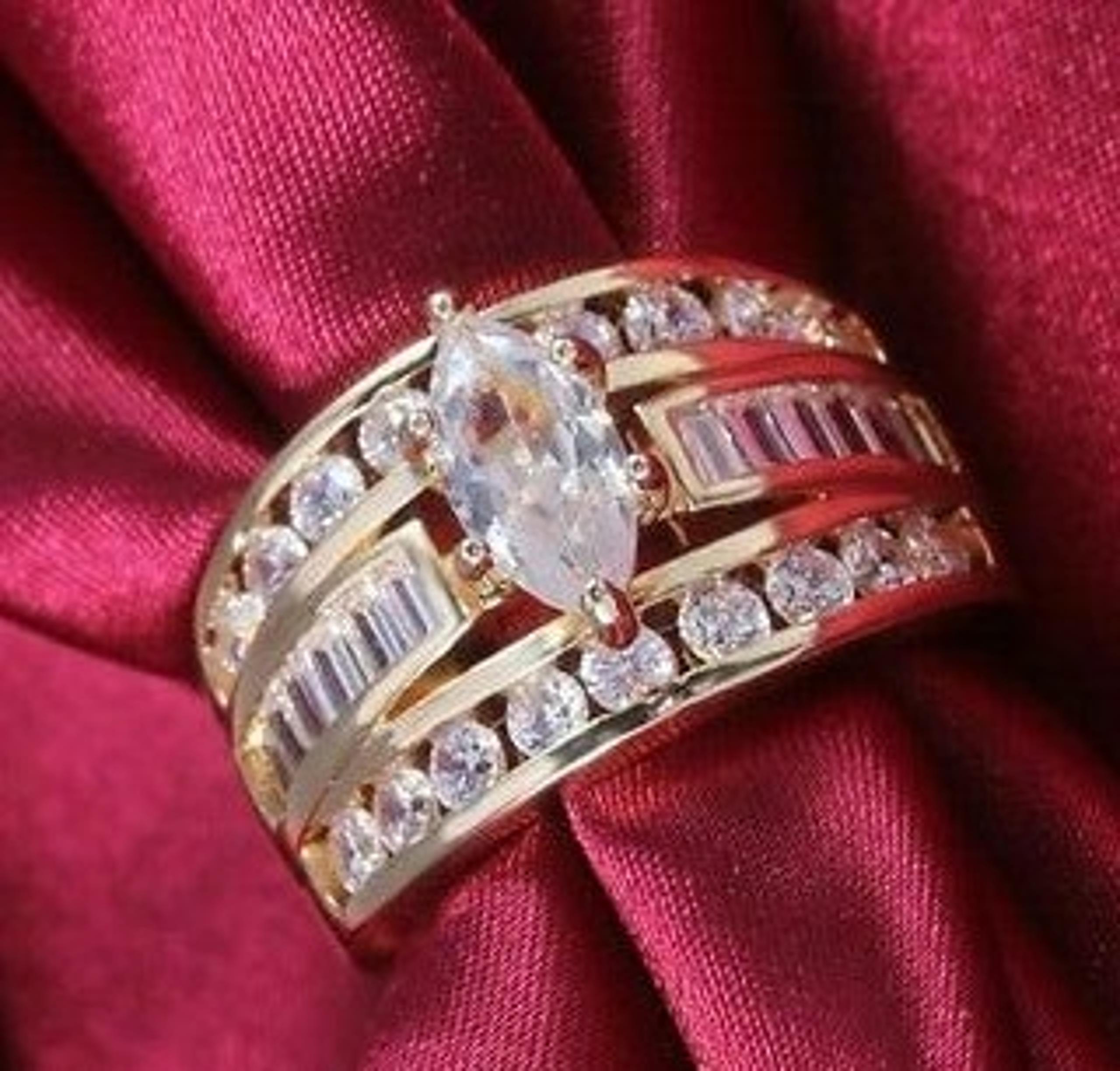 Gold Diamond Marquise Ring 14K size6,7,8,9,10 Wedding Ring / Engagement Ring