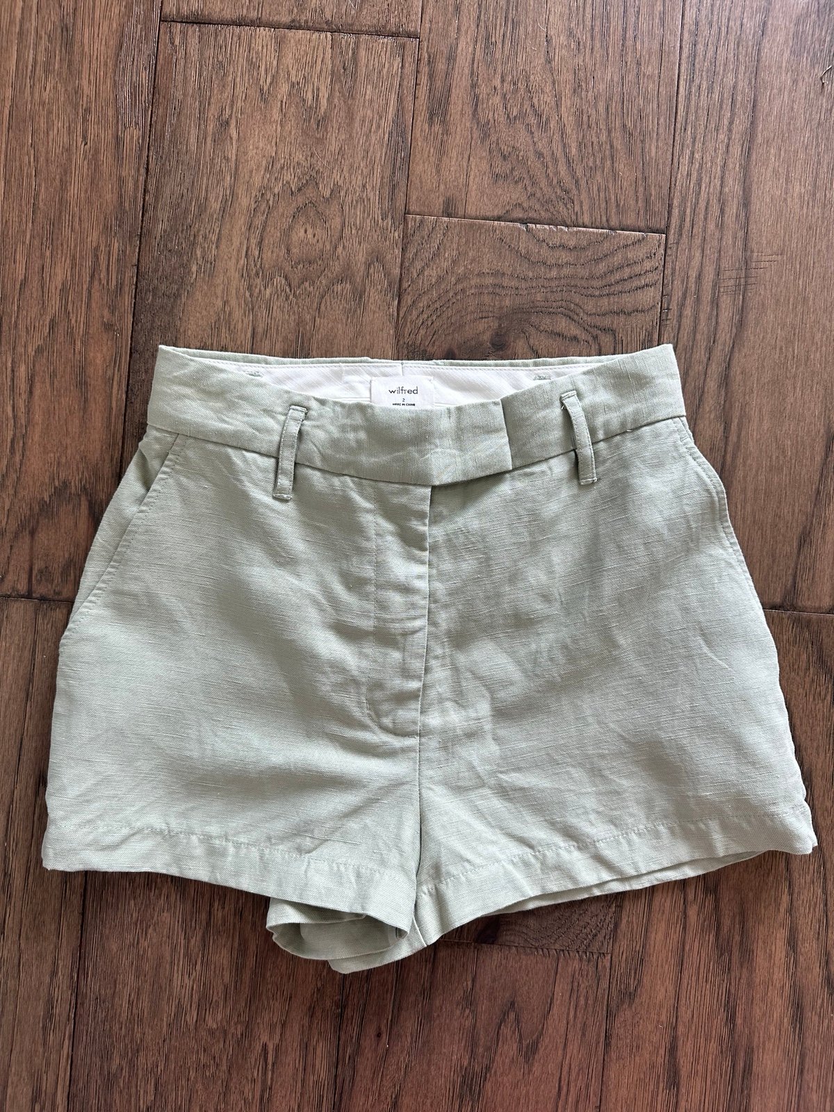 Aritzia Wilfred Layover Linen 3 Short - Sage Green