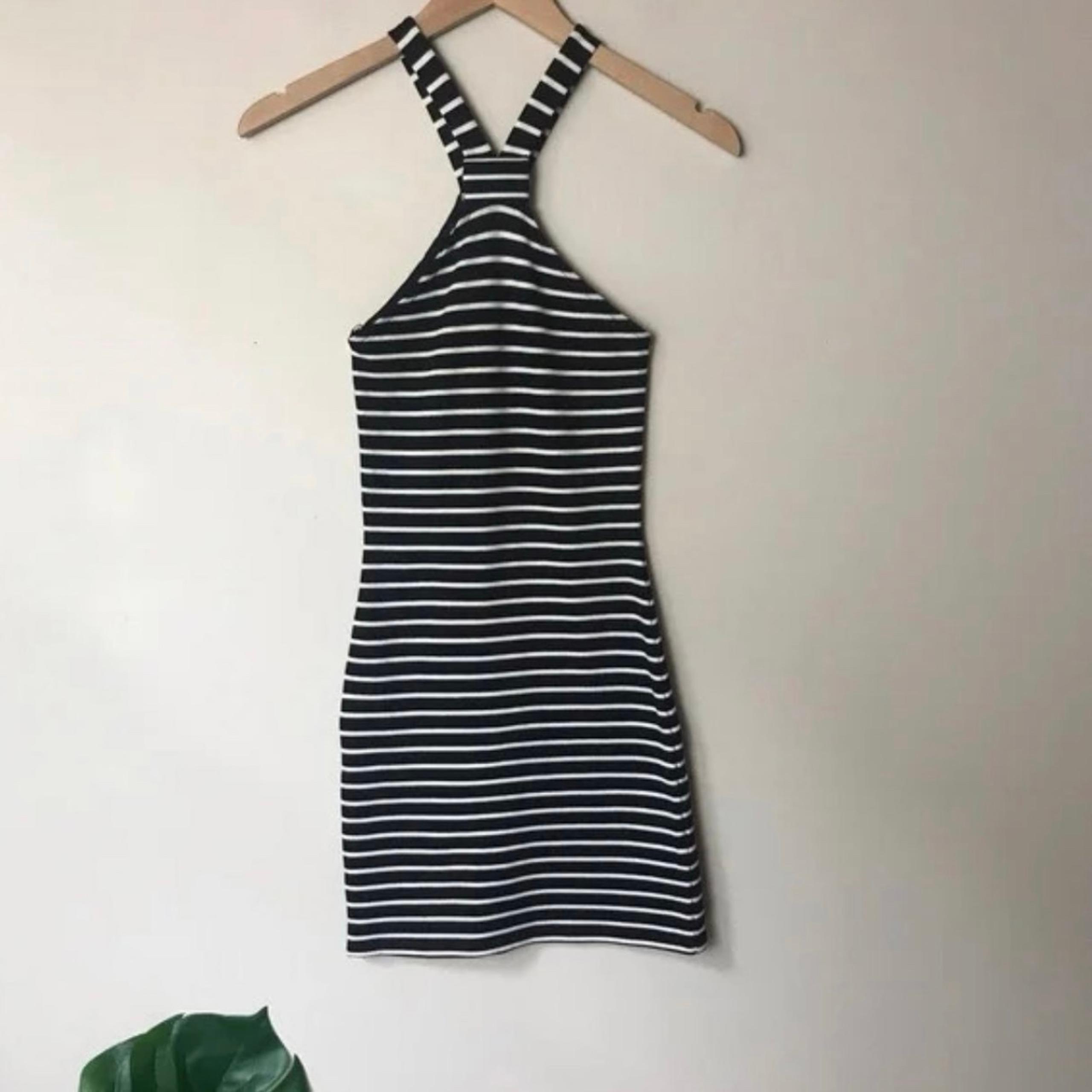 TOPSHOP Striped Fitted Sheath Dress High Neck Lapel Black & White Size 2