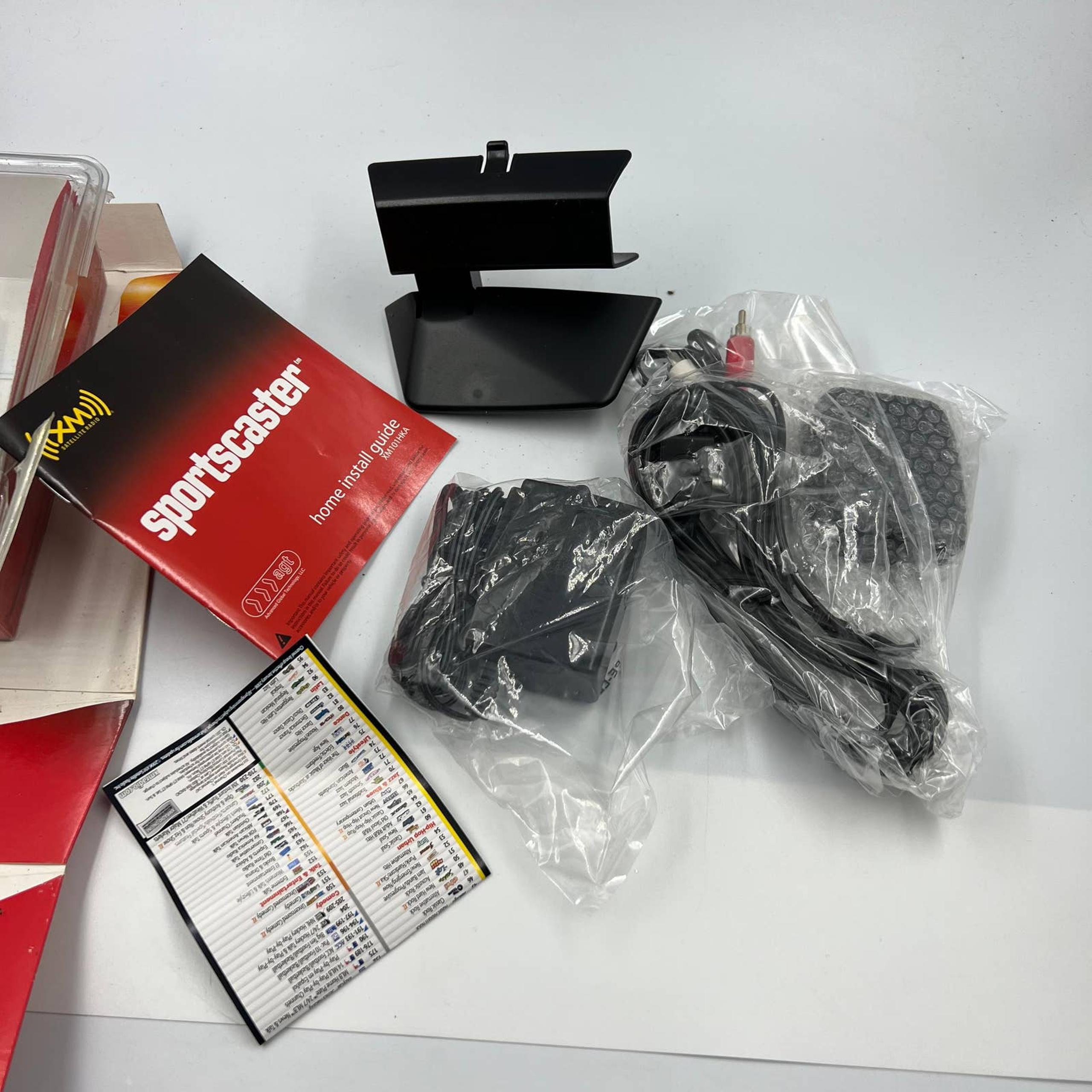 XM Satellite Radio Sportscaster Home Radio Kit NEW With Box XM101HKA