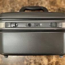 Authentic United Colors of Benetton make up hardcase