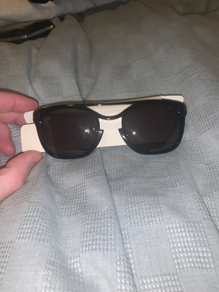 Web sunglasses Italy retail:350