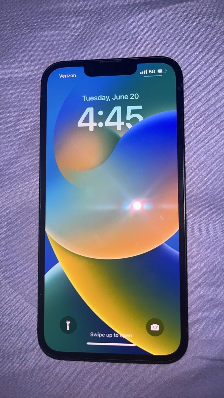Apple iPhone 13