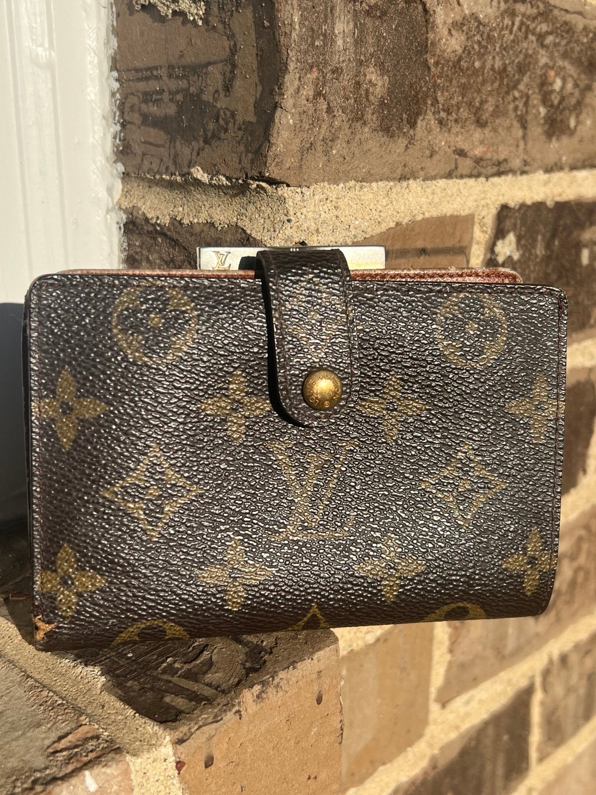 Louis Vuitton Kisslock Wallet