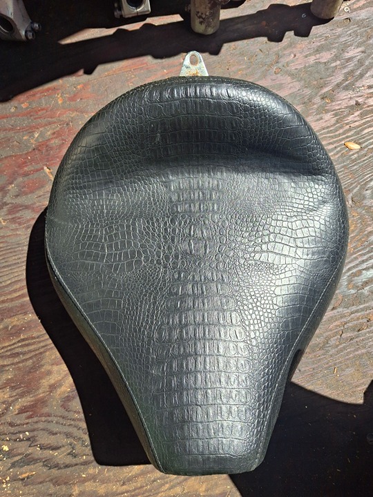 Yamaha V-Star 650 Front Seat VStar Driver Rider Seat Pillion 5BN-00