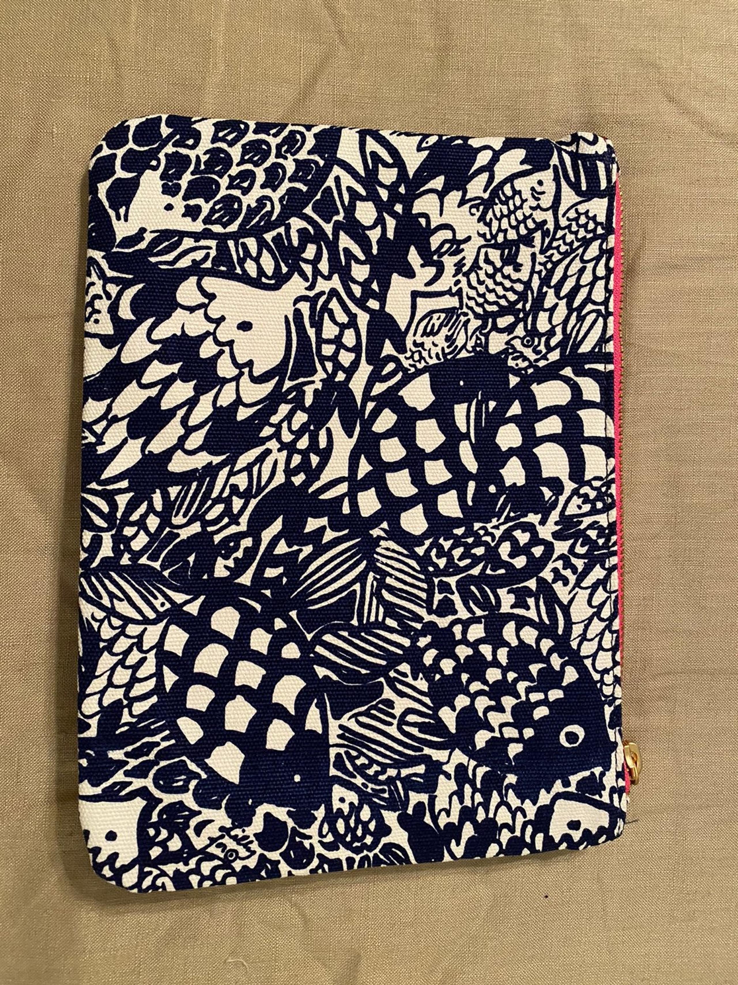 clutch purse