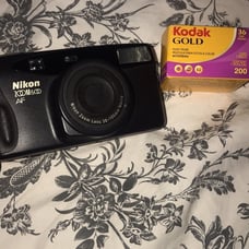 NIKON ZOOM AF 500 Film Camera w/ Film Included