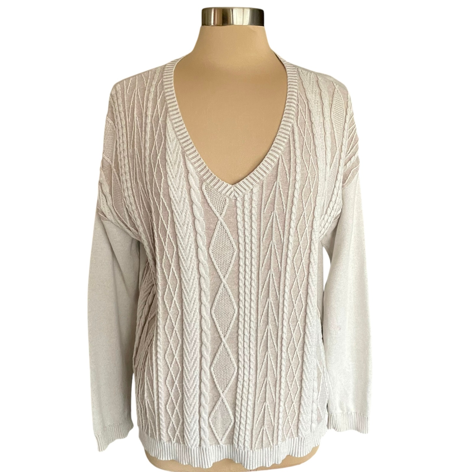 Woolrich Beige Multi-Texural Knit Fisherman's Sweater V-neck Size Large (flaw)