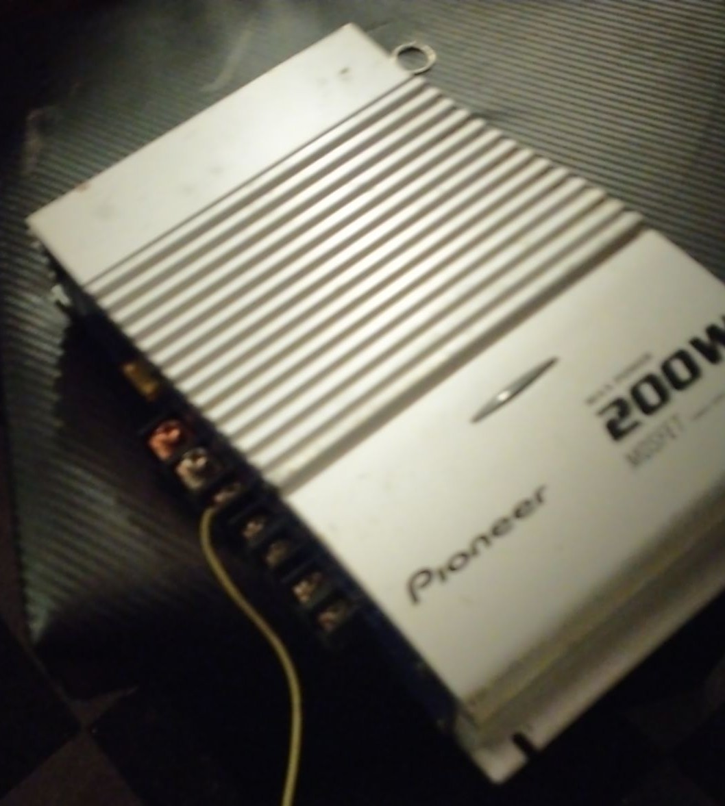 Pioneer Amp
