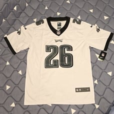 BNWT Eagles #26 BARKLEY NFL Player Jersey