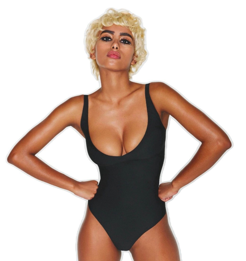 SKIMS * NWT Plunge Bodysuit | L