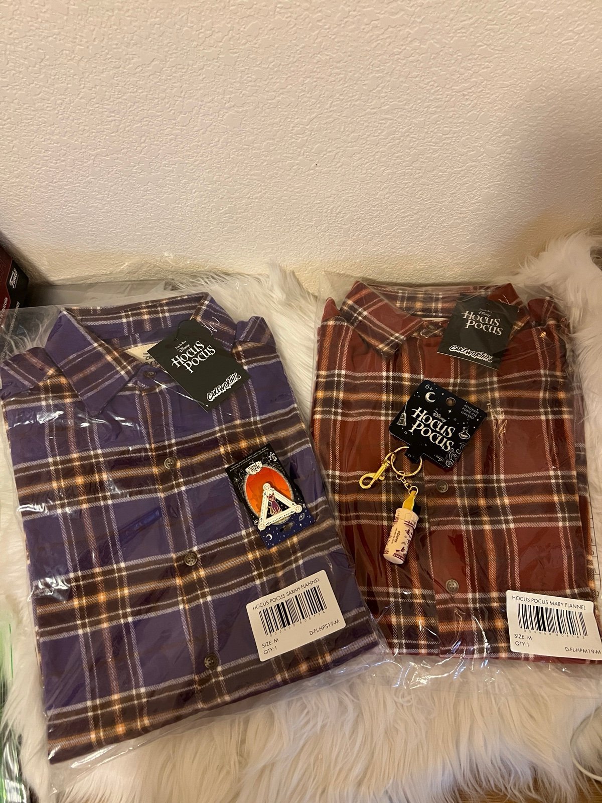 MED Hocus Pocus AMUCK Flannel Shirt Sarah Mary Sanderson Cakeworthy Button Down