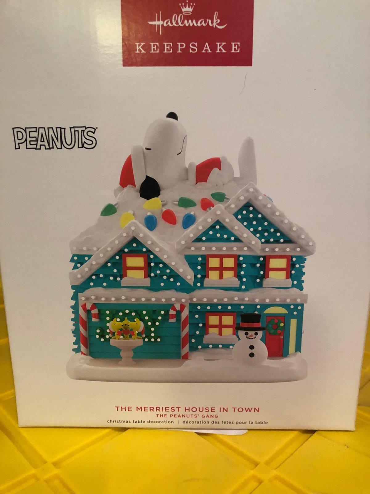 2022 hallmark The Peanuts  Gang The Merriest House in Town Musical Tabletop