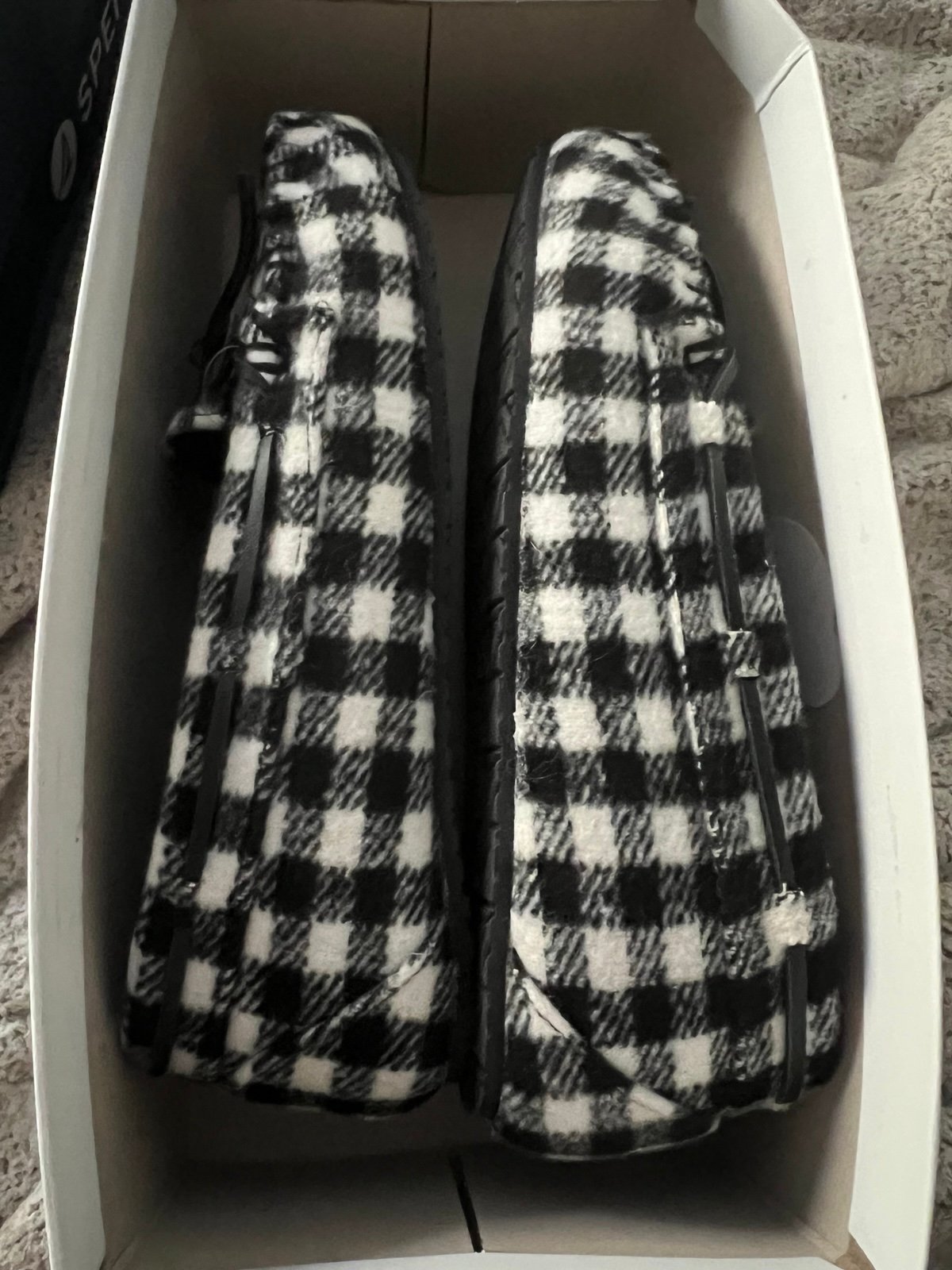 Minnetonka Buffalo plaid slippers