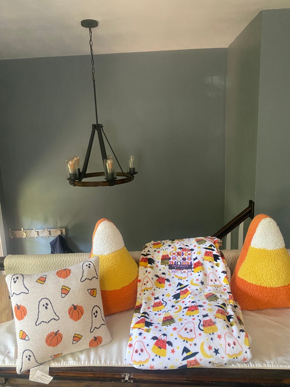 Candy Corn Bundle- 3 pillows 1 blanket