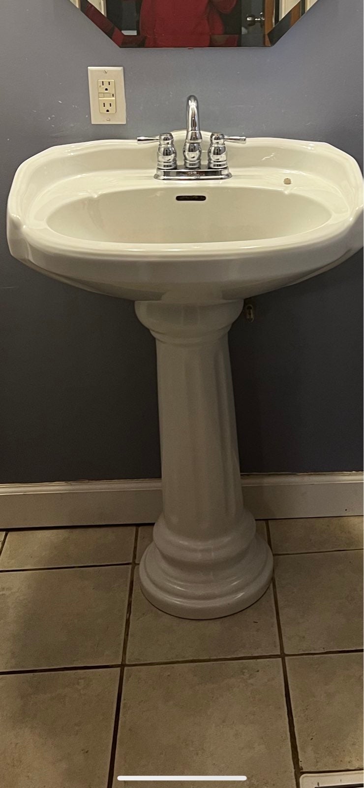 White vintage bathroom sink