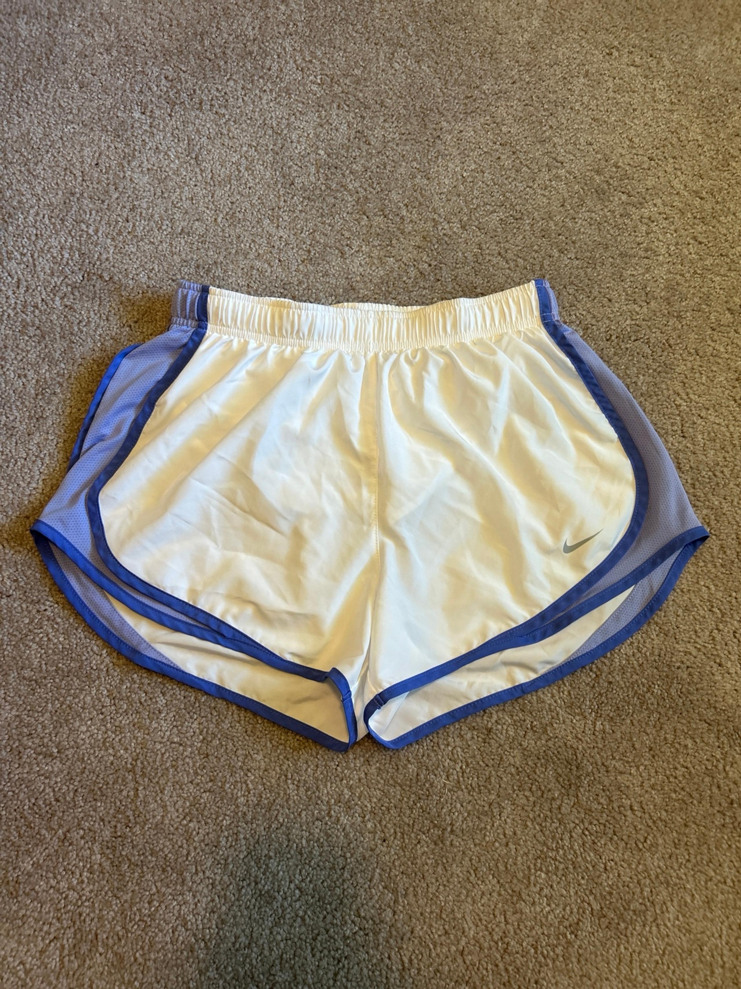 Nike Dri-Fit Women’s Purple and White Size Medium Athletic Shorts Size Medium