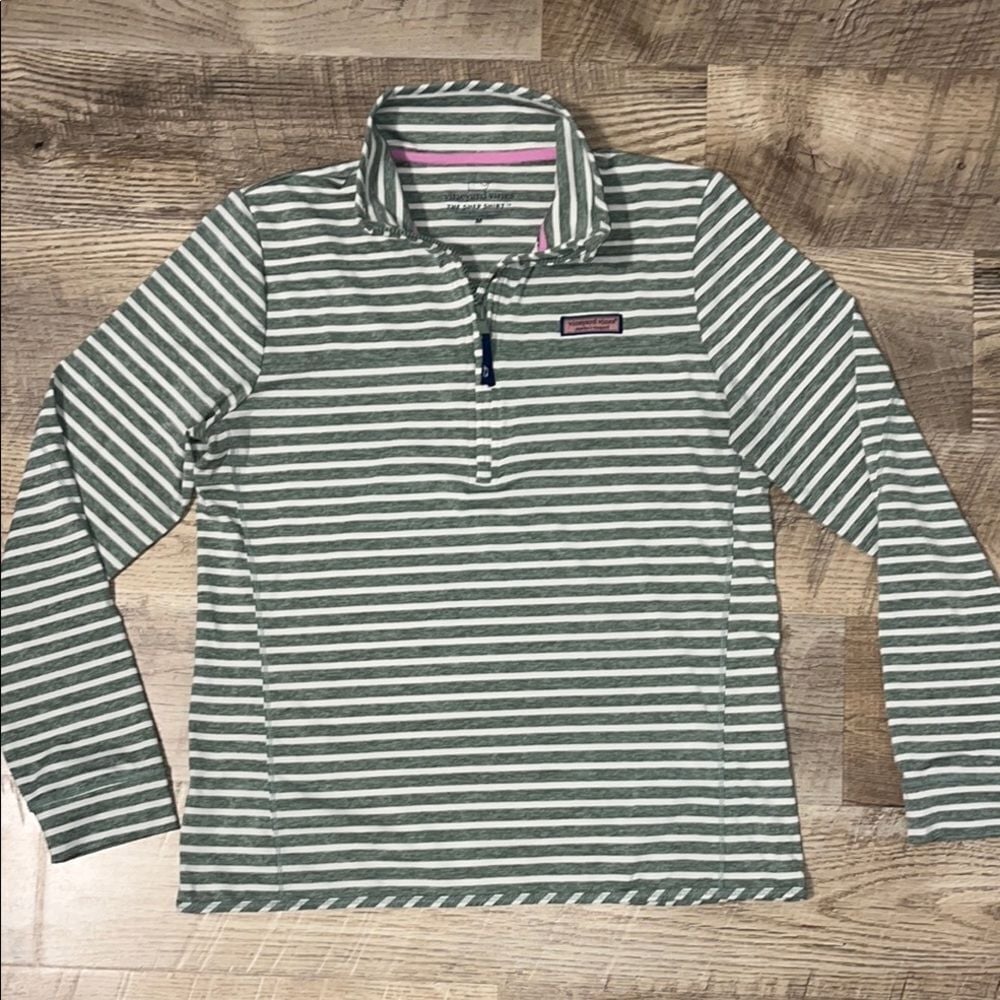 Woman's Vineyard Vines The Shep Shirt Medium